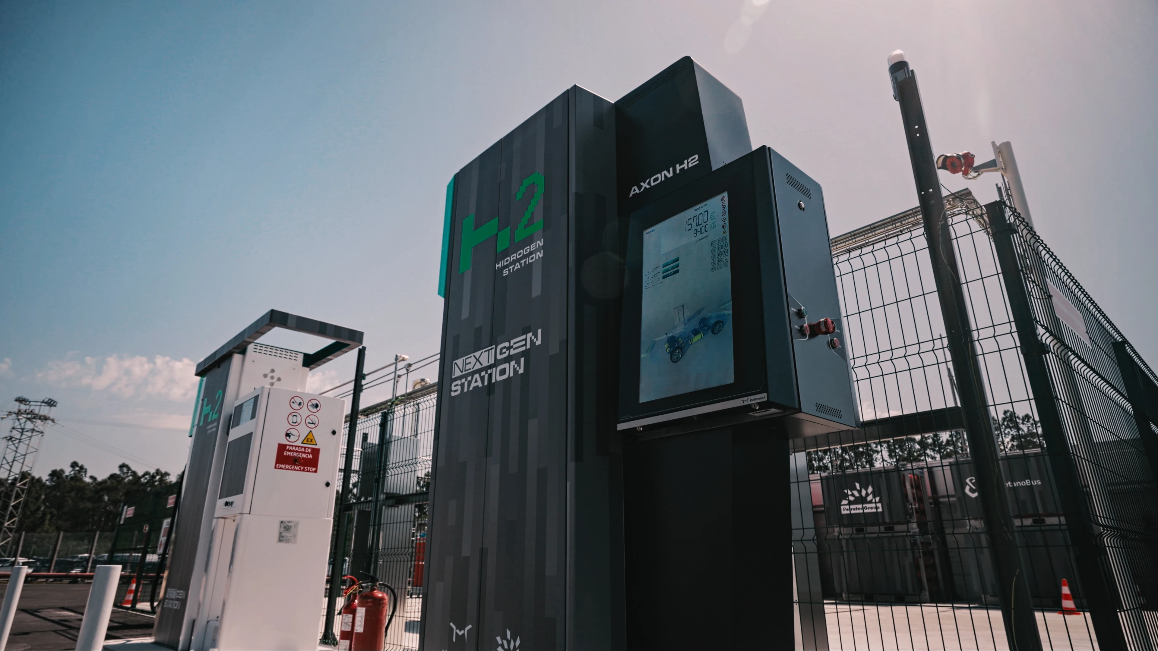AXON H2 dispenser showing Filling In Progress on screen