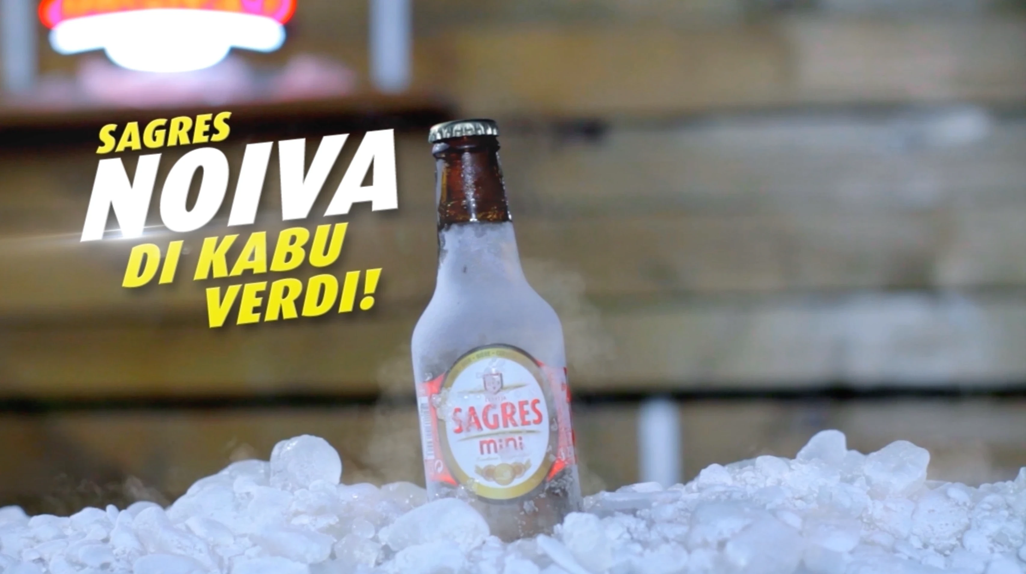 TV spot still: Sagres bottle on ice — Noiva di Kabu Verdi